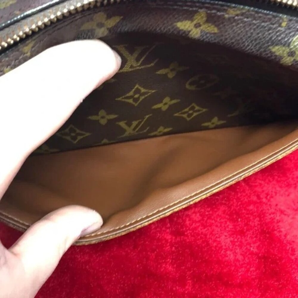 Authentic Louis Vuitton Clutch Compiegne 23 - Picture 6 of 13